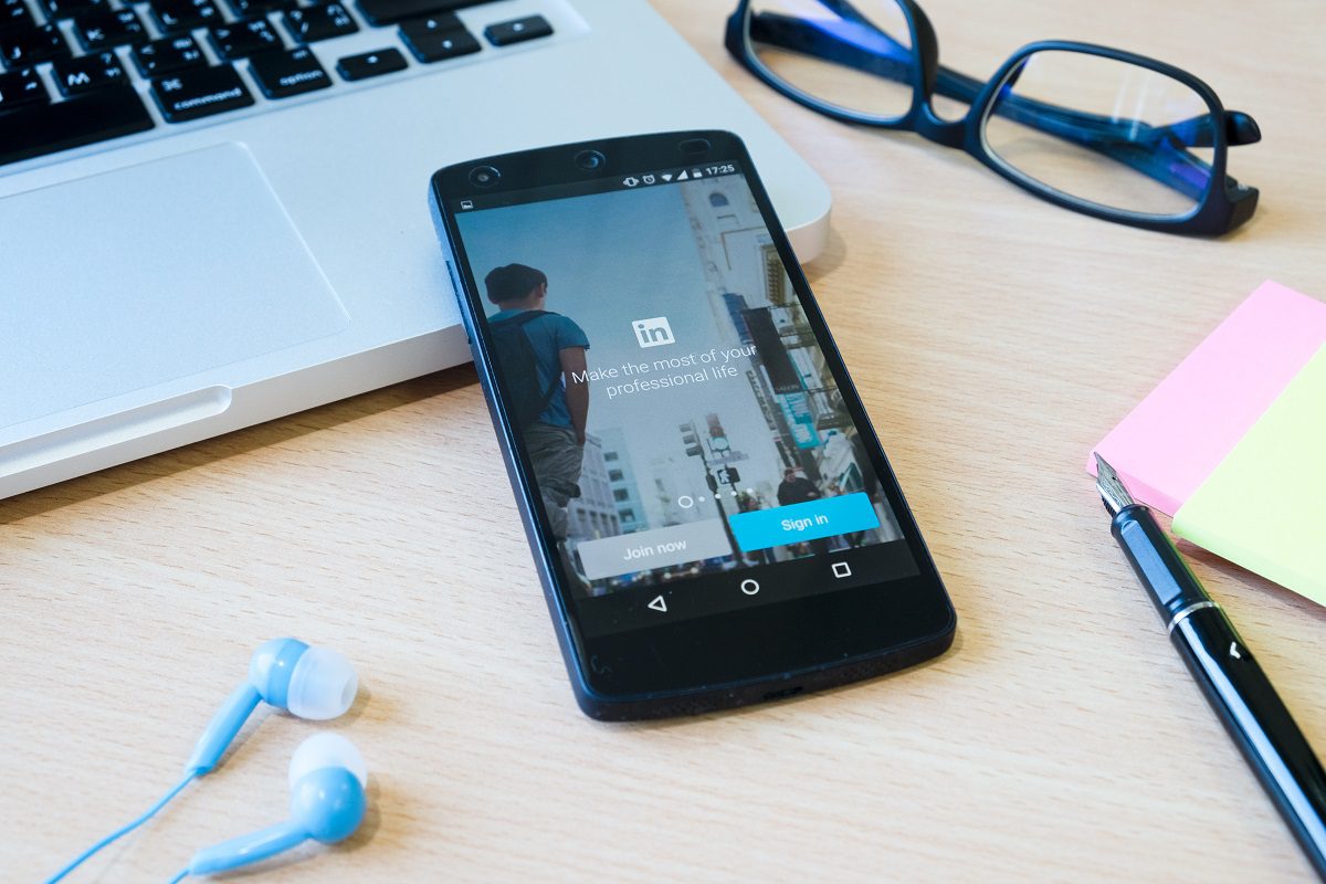 LinkedIn currículo envelhecido: como o mercado mudou
