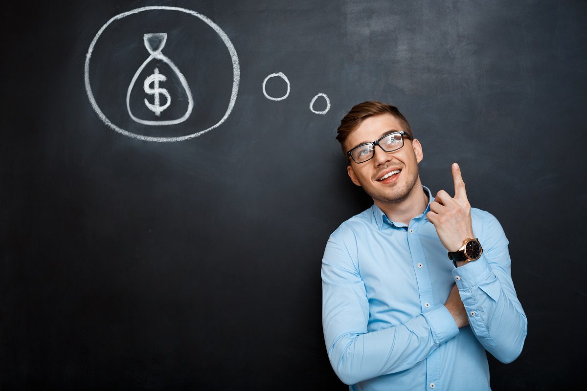 Compressão salarial: alta do mínimo pressiona empresas e RH