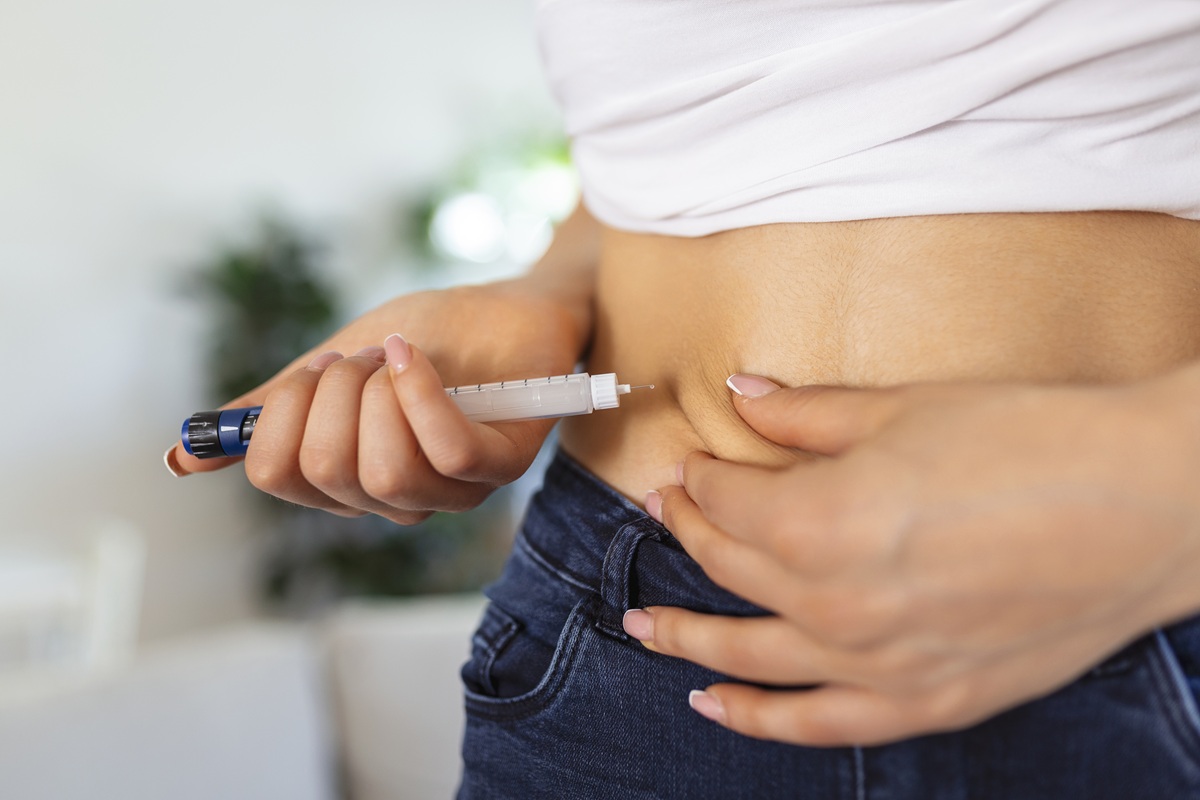 Empresas subsidiam canetinhas emagrecedoras e ampliam debate sobre obesidade corporativa